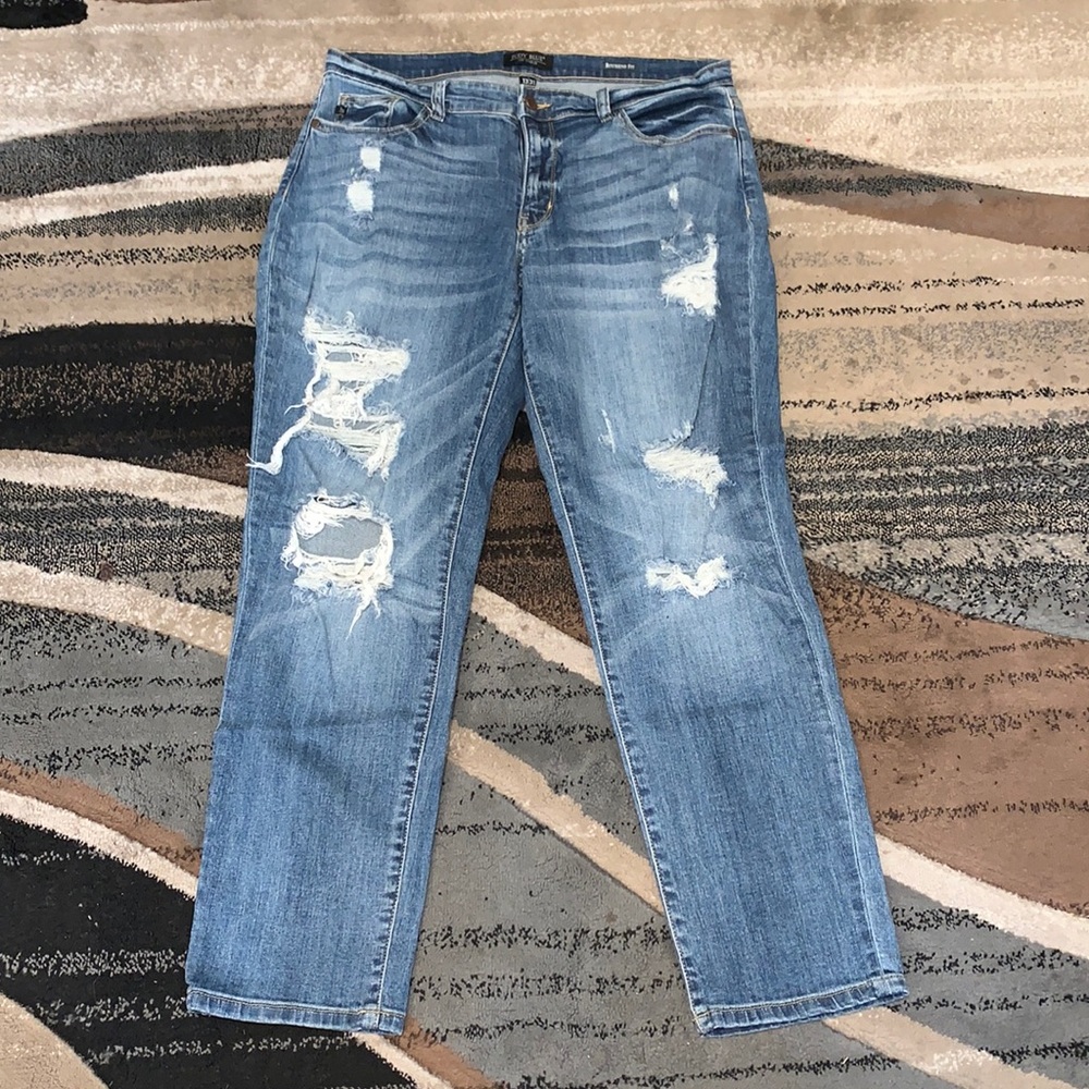 Judy Blue Size 13/31 boyfriend fit ripped jeans